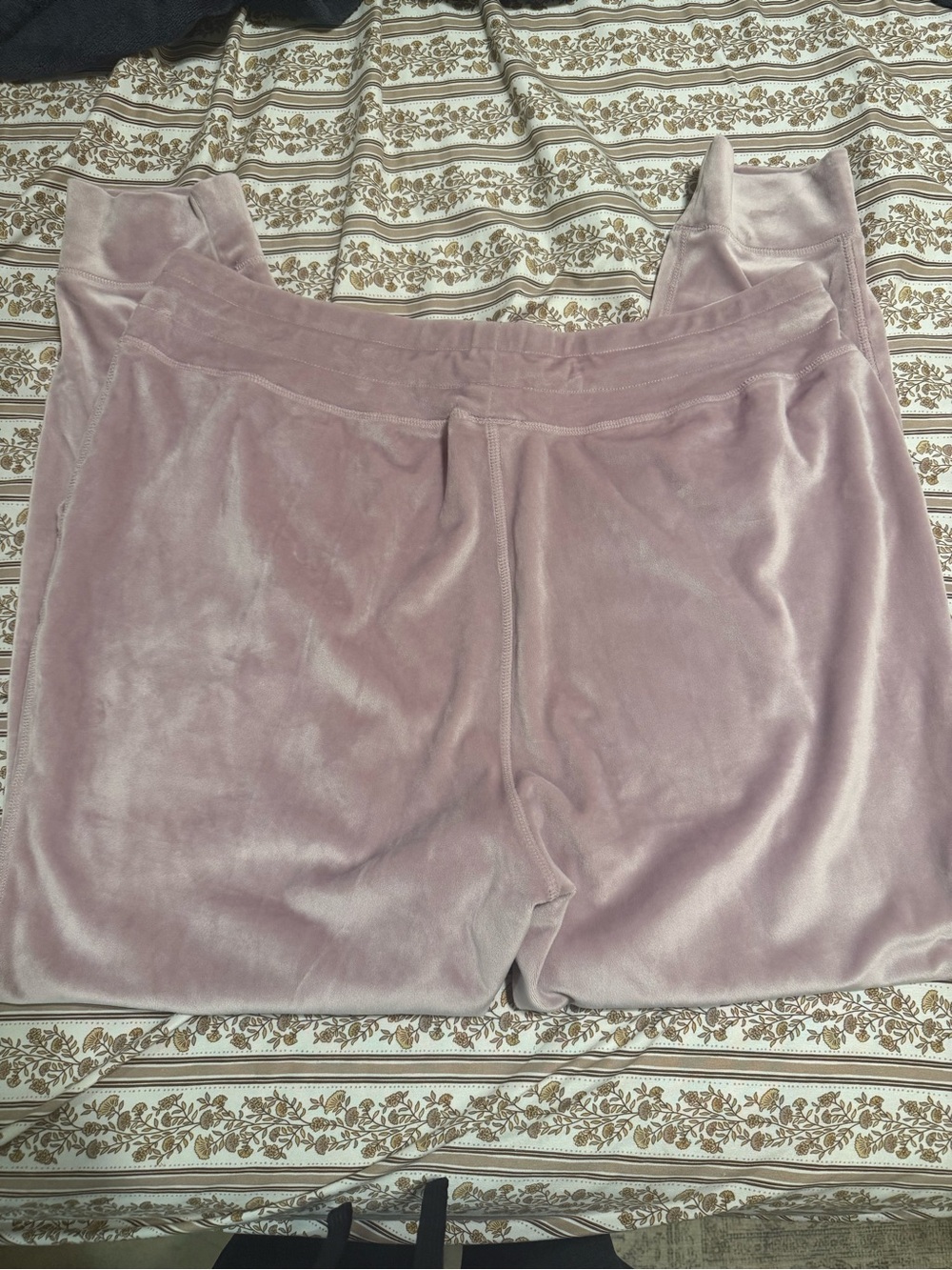 32 Degrees Mauve Plush Velour Joggers - Picture 2 of 4